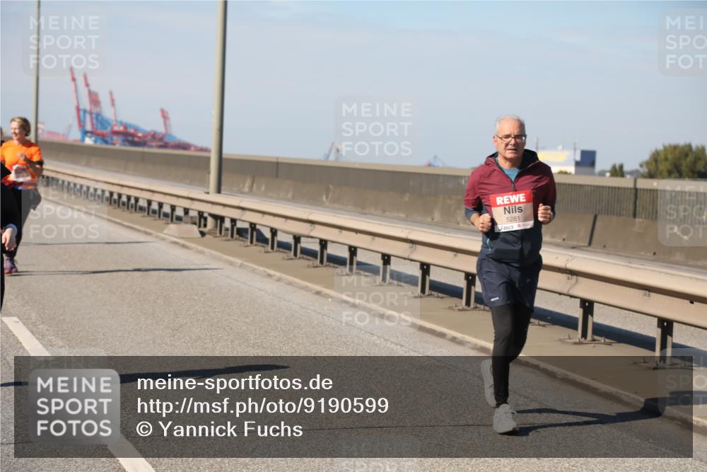 03.10.2025 - Köhlbrandbrückenlauf Yannick Fuchs http://msf.ph/oto/9190599 03.10.2025 12:10:32 Position 3 5281 meine-sportfotos.de