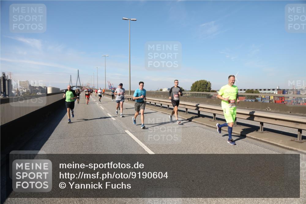 03.10.2025 - Köhlbrandbrückenlauf Yannick Fuchs http://msf.ph/oto/9190604 03.10.2025 11:50:50 Position 3  meine-sportfotos.de