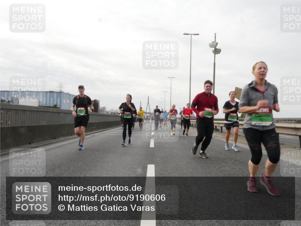 03.10.2025 - Köhlbrandbrückenlauf Matties Gatica Varas http://msf.ph/oto/9190606 03.10.2025 16:02:58 Position 3  meine-sportfotos.de
