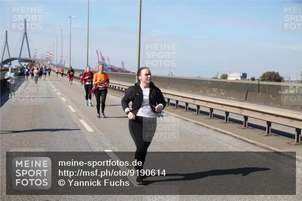 03.10.2025 - Köhlbrandbrückenlauf Yannick Fuchs http://msf.ph/oto/9190614 03.10.2025 12:10:34 Position 3  meine-sportfotos.de