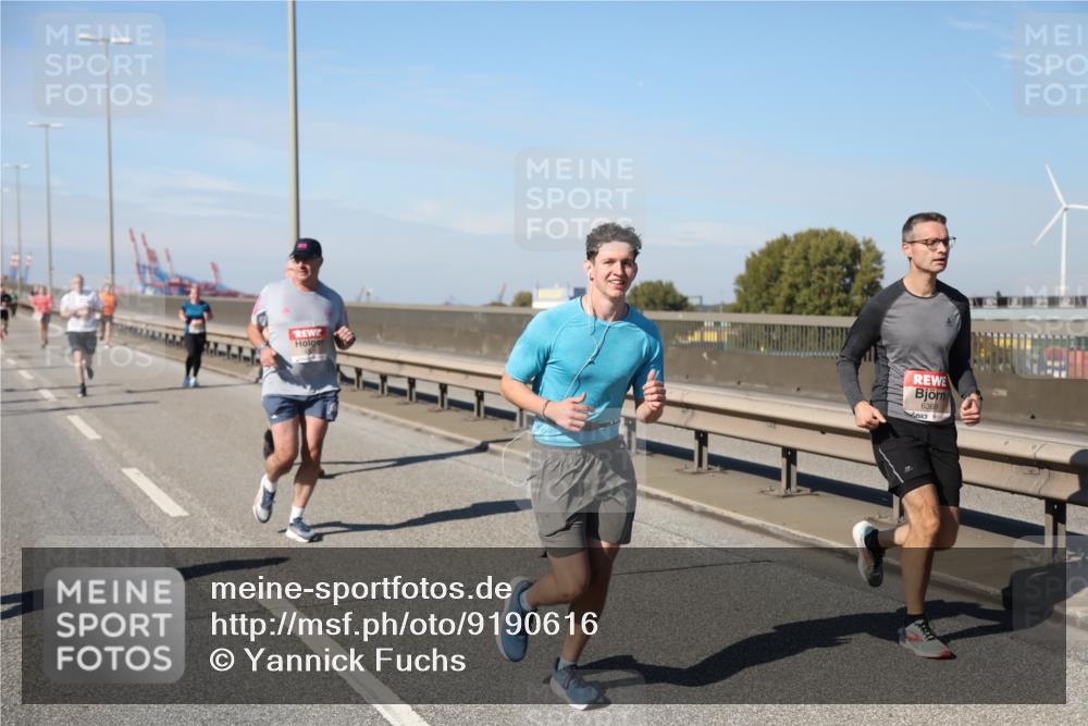 03.10.2025 - Köhlbrandbrückenlauf Yannick Fuchs http://msf.ph/oto/9190616 03.10.2025 11:50:50 Position 3 6369 meine-sportfotos.de