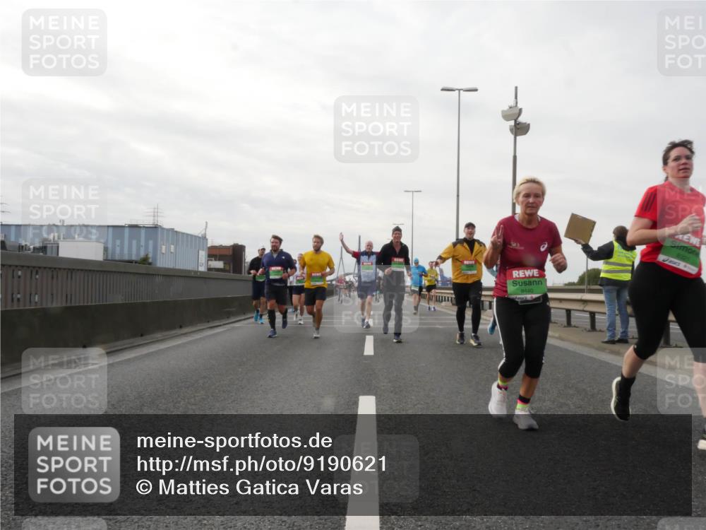 03.10.2025 - Köhlbrandbrückenlauf Matties Gatica Varas http://msf.ph/oto/9190621 03.10.2025 16:03:01 Position 3 8440, 8321 meine-sportfotos.de
