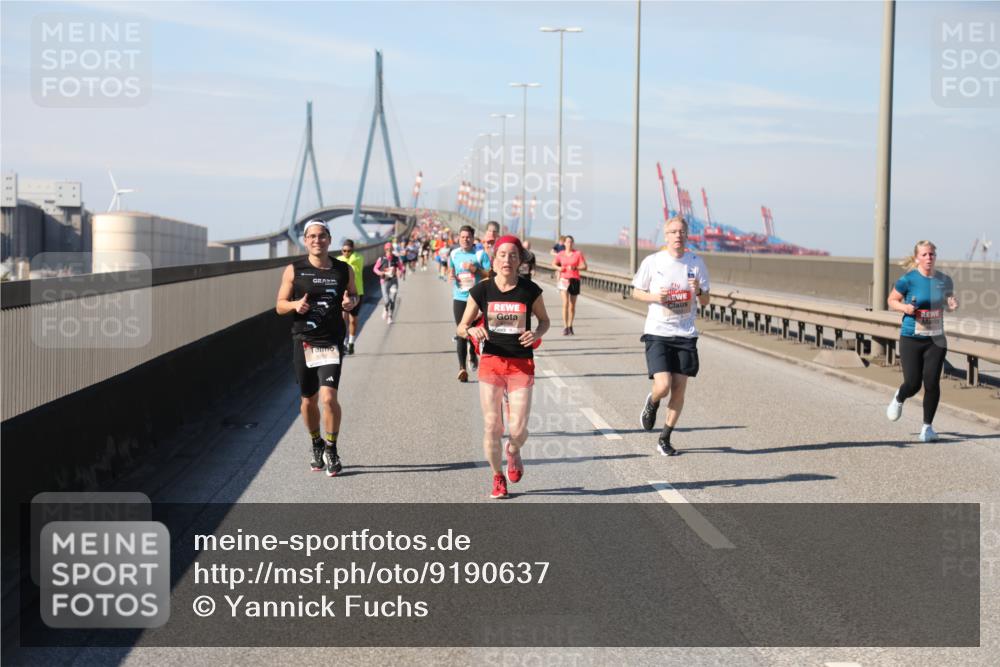 03.10.2025 - Köhlbrandbrückenlauf Yannick Fuchs http://msf.ph/oto/9190637 03.10.2025 11:50:53 Position 3  meine-sportfotos.de