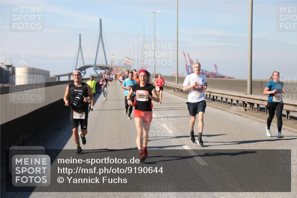 03.10.2025 - Köhlbrandbrückenlauf Yannick Fuchs http://msf.ph/oto/9190644 03.10.2025 11:50:54 Position 3 4298 meine-sportfotos.de