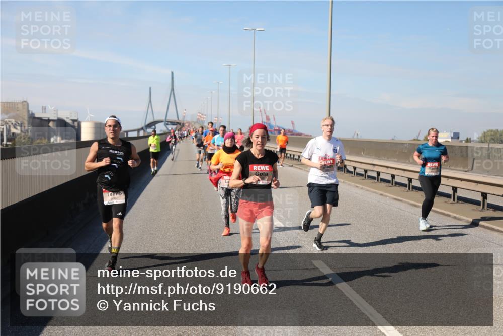 03.10.2025 - Köhlbrandbrückenlauf Yannick Fuchs http://msf.ph/oto/9190662 03.10.2025 11:50:55 Position 3  meine-sportfotos.de