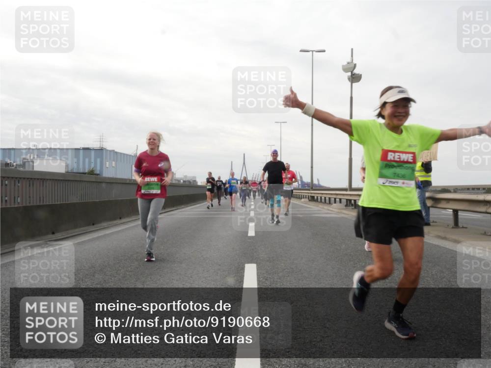 03.10.2025 - Köhlbrandbrückenlauf Matties Gatica Varas http://msf.ph/oto/9190668 03.10.2025 16:03:11 Position 3 7436, 15 meine-sportfotos.de