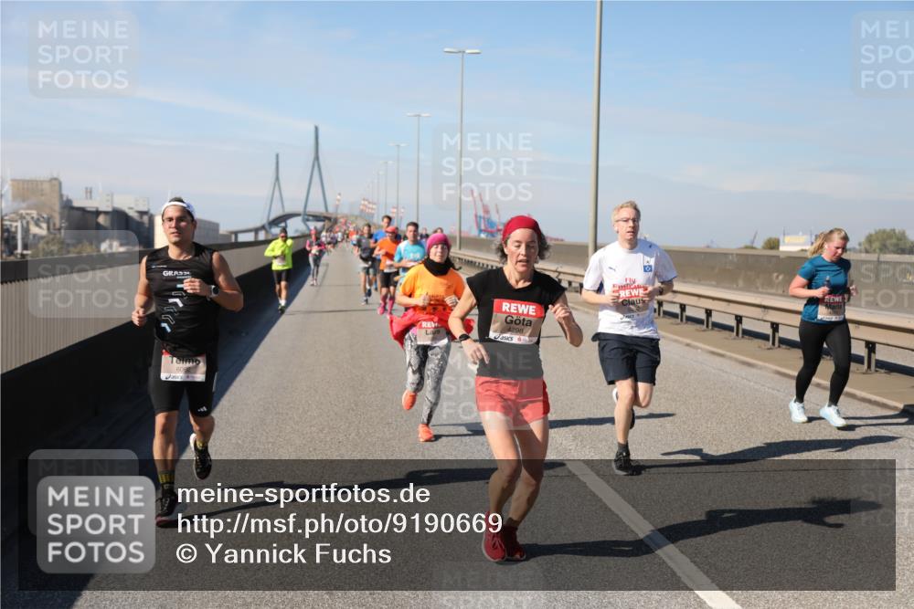 03.10.2025 - Köhlbrandbrückenlauf Yannick Fuchs http://msf.ph/oto/9190669 03.10.2025 11:50:55 Position 3 6062, 4298 meine-sportfotos.de