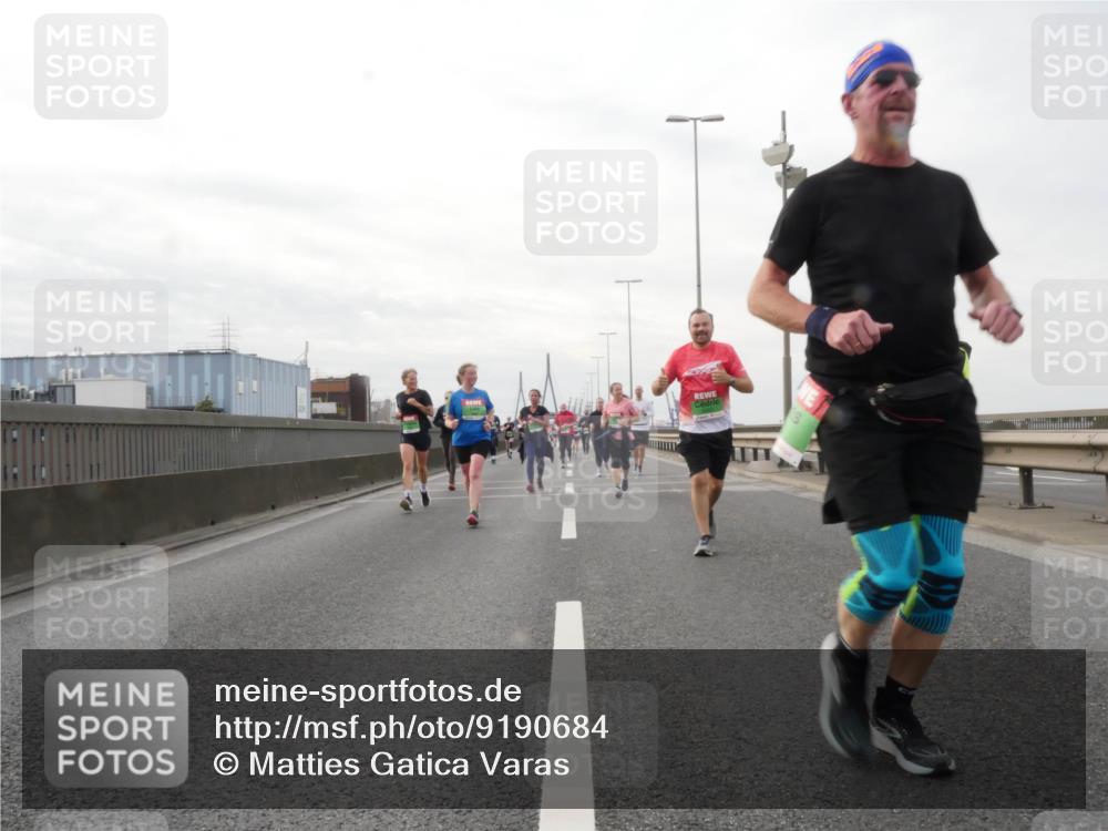 03.10.2025 - Köhlbrandbrückenlauf Matties Gatica Varas http://msf.ph/oto/9190684 03.10.2025 16:03:14 Position 3  meine-sportfotos.de