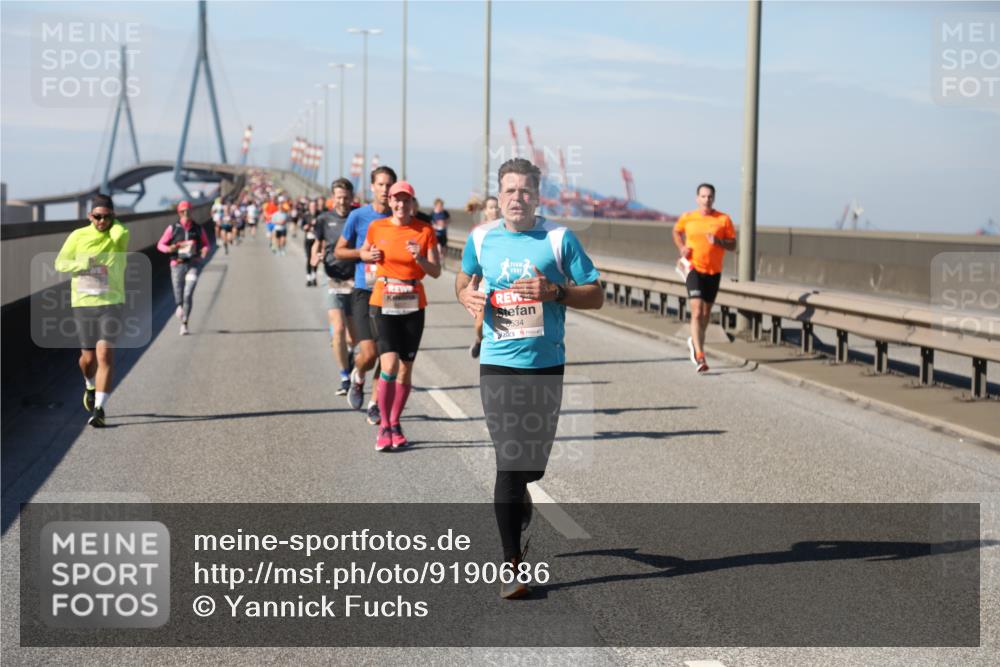 03.10.2025 - Köhlbrandbrückenlauf Yannick Fuchs http://msf.ph/oto/9190686 03.10.2025 11:50:58 Position 3 6534 meine-sportfotos.de
