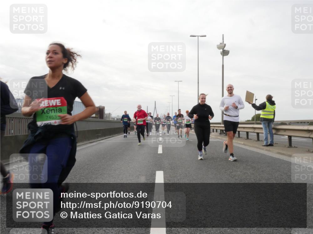 03.10.2025 - Köhlbrandbrückenlauf Matties Gatica Varas http://msf.ph/oto/9190704 03.10.2025 16:03:19 Position 3 7453 meine-sportfotos.de