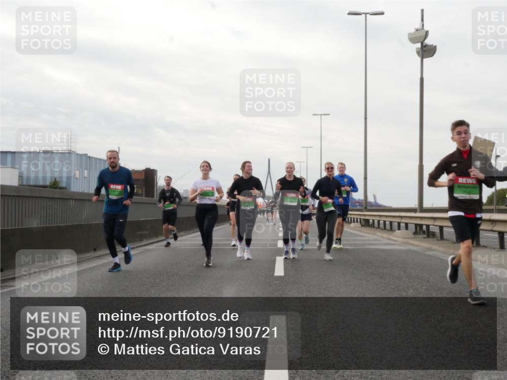 03.10.2025 - Köhlbrandbrückenlauf Matties Gatica Varas http://msf.ph/oto/9190721 03.10.2025 16:03:22 Position 3  meine-sportfotos.de