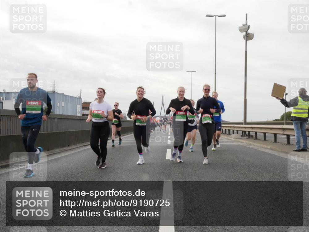 03.10.2025 - Köhlbrandbrückenlauf Matties Gatica Varas http://msf.ph/oto/9190725 03.10.2025 16:03:23 Position 3 7941 meine-sportfotos.de
