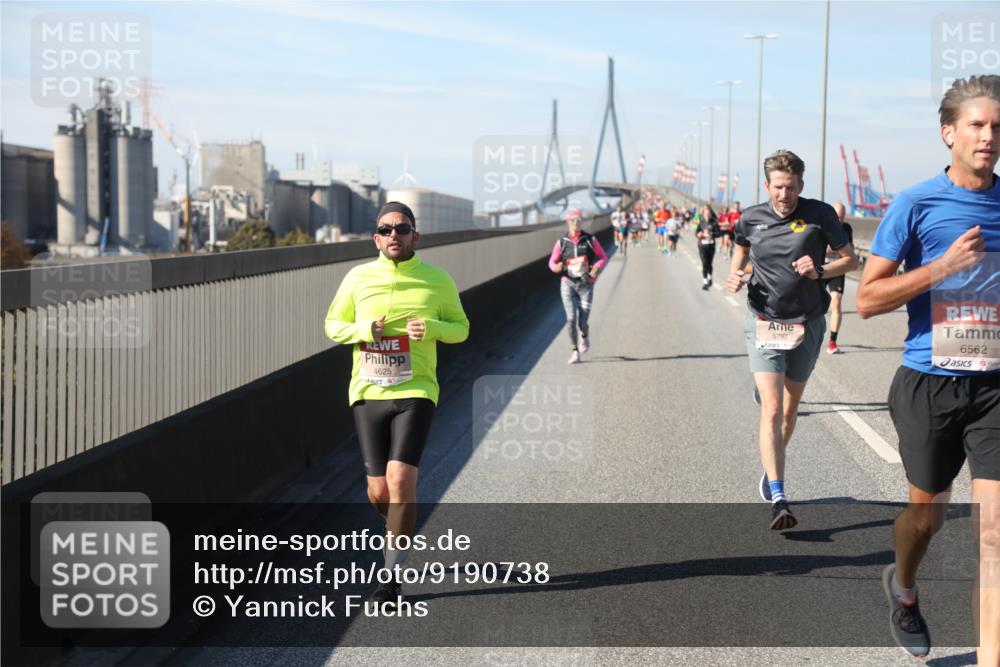 03.10.2025 - Köhlbrandbrückenlauf Yannick Fuchs http://msf.ph/oto/9190738 03.10.2025 11:51:01 Position 3 4625, 57921, 6562 meine-sportfotos.de