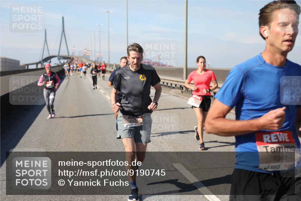 03.10.2025 - Köhlbrandbrückenlauf Yannick Fuchs http://msf.ph/oto/9190745 03.10.2025 11:51:02 Position 3 5792, 6562 meine-sportfotos.de
