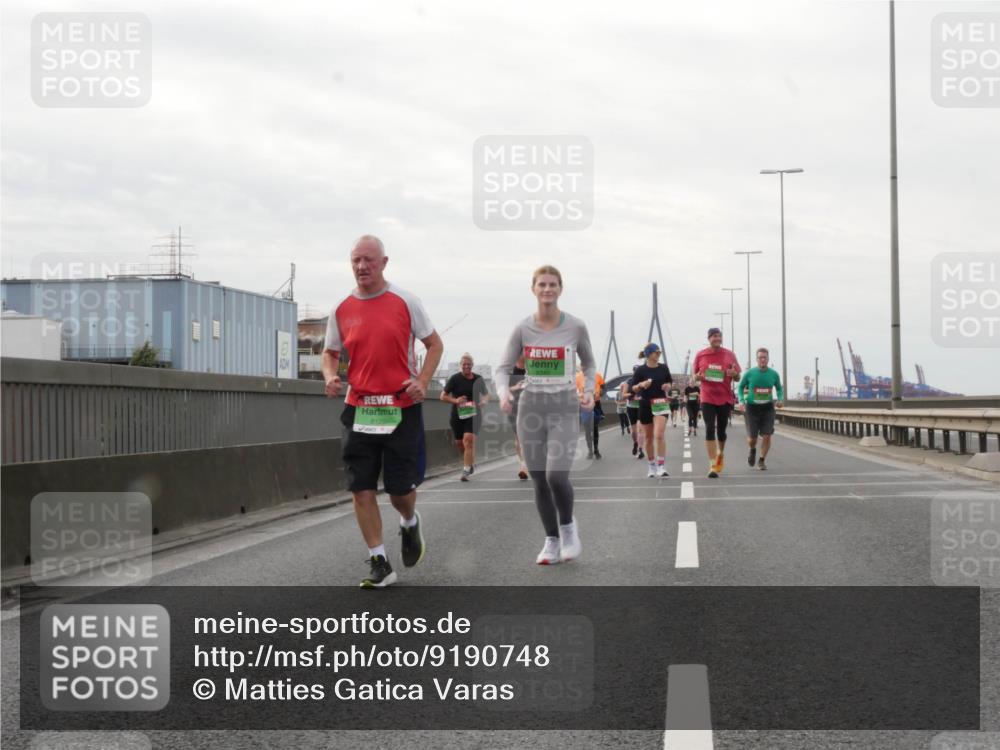 03.10.2025 - Köhlbrandbrückenlauf Matties Gatica Varas http://msf.ph/oto/9190748 03.10.2025 16:03:28 Position 3 8120 meine-sportfotos.de