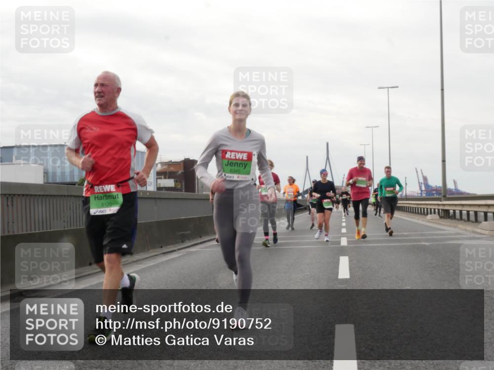 03.10.2025 - Köhlbrandbrückenlauf Matties Gatica Varas http://msf.ph/oto/9190752 03.10.2025 16:03:29 Position 3 8120, 8345 meine-sportfotos.de