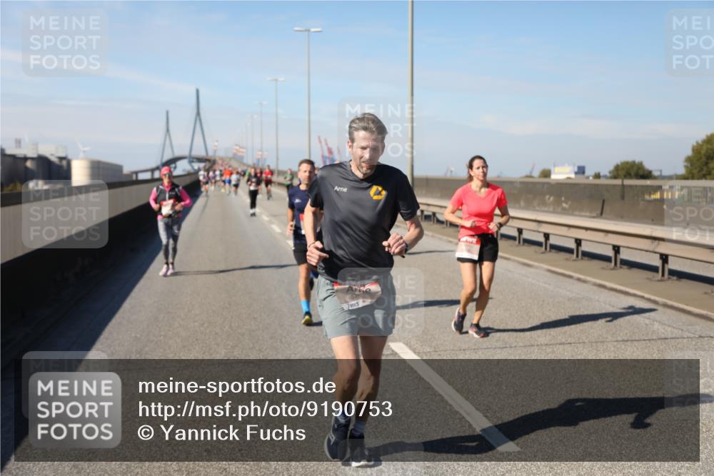 03.10.2025 - Köhlbrandbrückenlauf Yannick Fuchs http://msf.ph/oto/9190753 03.10.2025 11:51:02 Position 3  meine-sportfotos.de