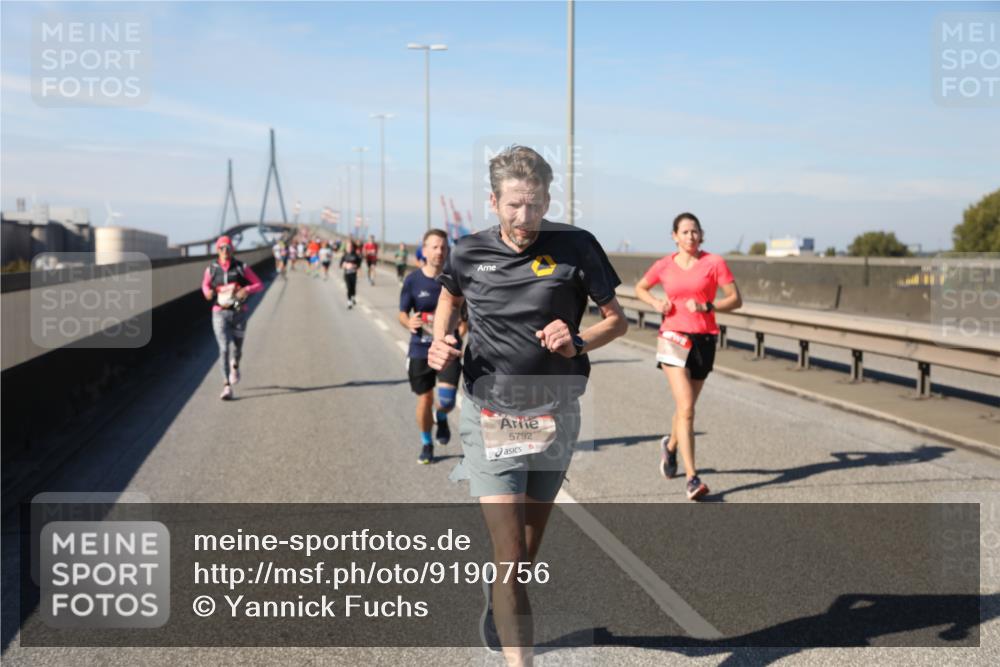 03.10.2025 - Köhlbrandbrückenlauf Yannick Fuchs http://msf.ph/oto/9190756 03.10.2025 11:51:02 Position 3 5792 meine-sportfotos.de