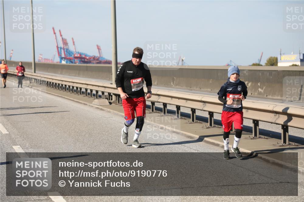 03.10.2025 - Köhlbrandbrückenlauf Yannick Fuchs http://msf.ph/oto/9190776 03.10.2025 12:10:50 Position 3 357 meine-sportfotos.de