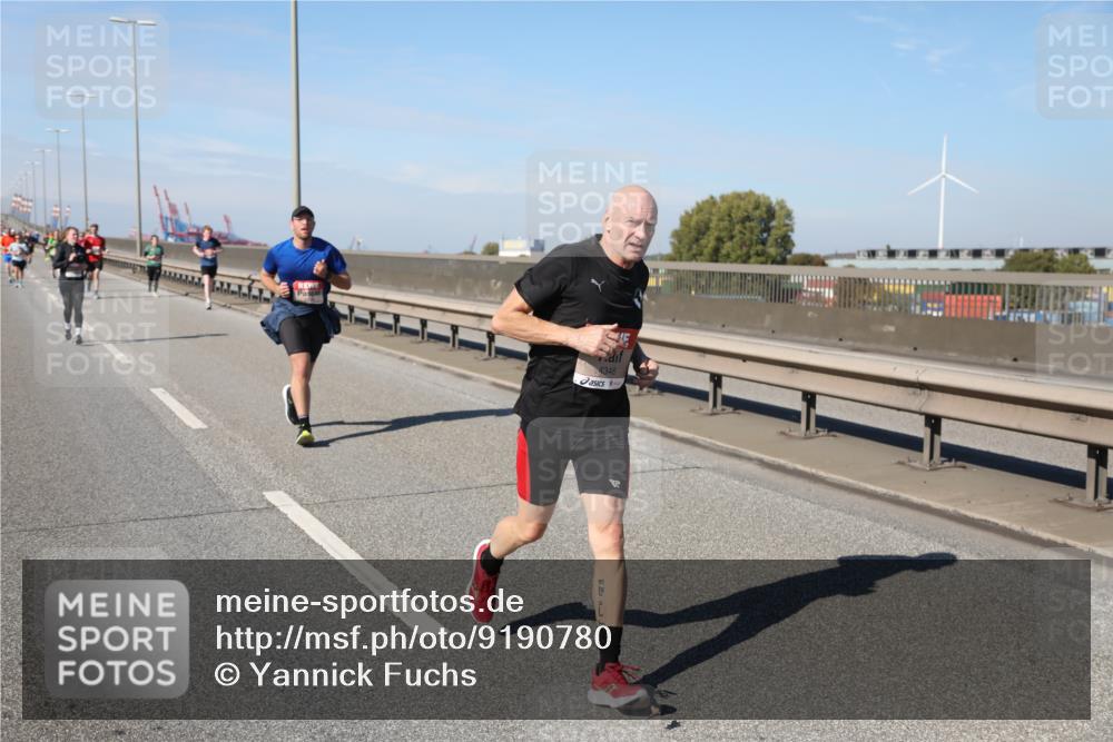 03.10.2025 - Köhlbrandbrückenlauf Yannick Fuchs http://msf.ph/oto/9190780 03.10.2025 11:51:06 Position 3 4346 meine-sportfotos.de