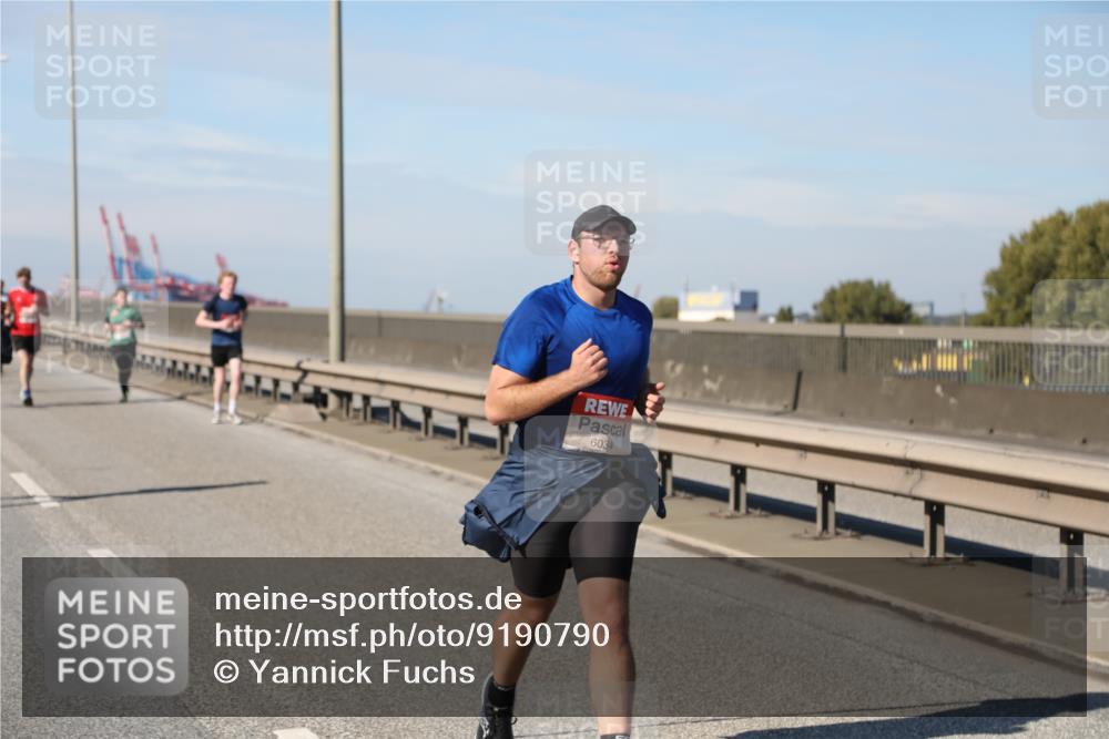 03.10.2025 - Köhlbrandbrückenlauf Yannick Fuchs http://msf.ph/oto/9190790 03.10.2025 11:51:07 Position 3 6034 meine-sportfotos.de