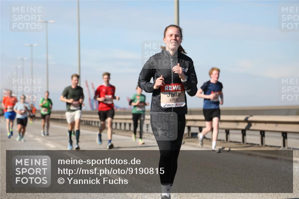 03.10.2025 - Köhlbrandbrückenlauf Yannick Fuchs http://msf.ph/oto/9190815 03.10.2025 11:51:10 Position 3 4718 meine-sportfotos.de