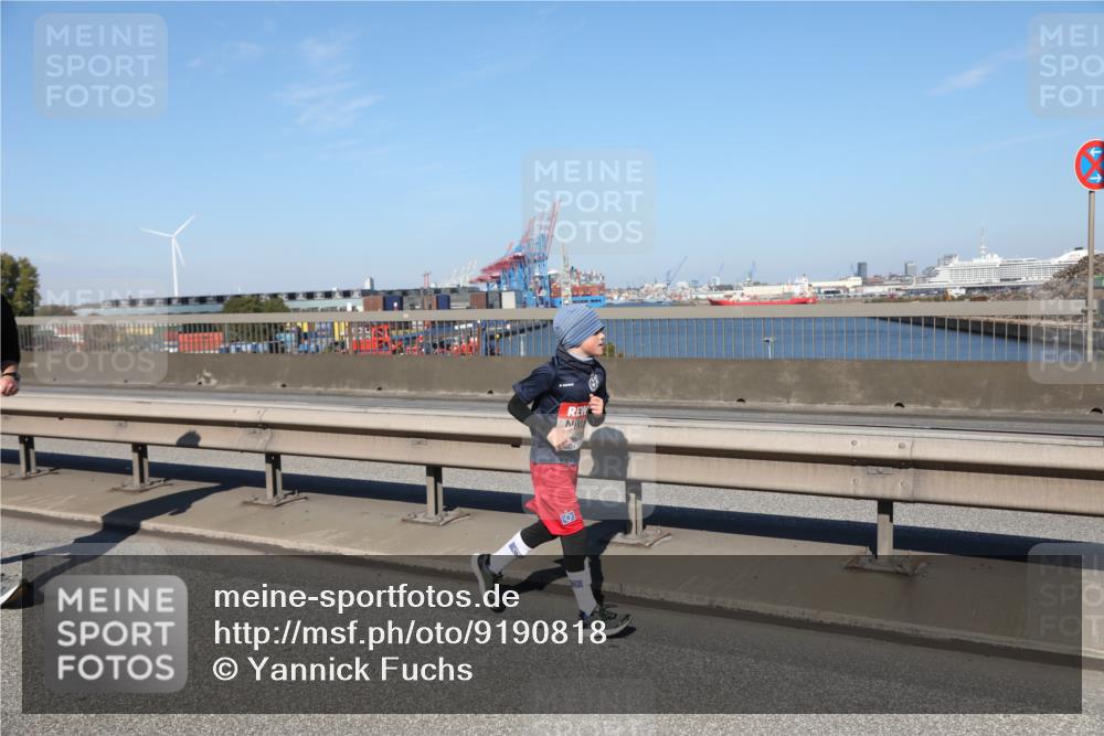 03.10.2025 - Köhlbrandbrückenlauf Yannick Fuchs http://msf.ph/oto/9190818 03.10.2025 12:10:54 Position 3  meine-sportfotos.de