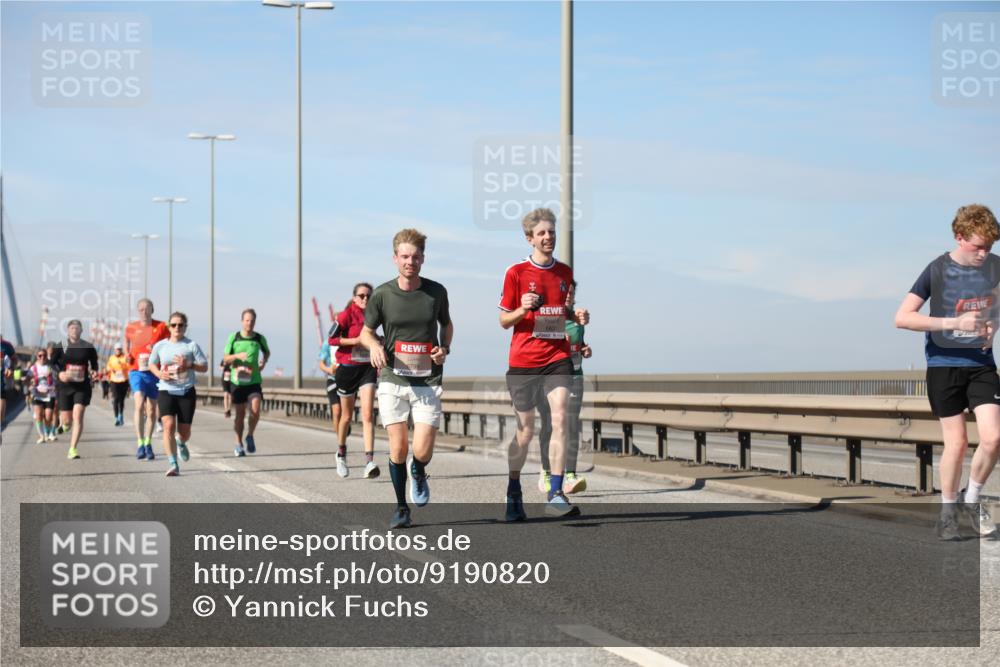 03.10.2025 - Köhlbrandbrückenlauf Yannick Fuchs http://msf.ph/oto/9190820 03.10.2025 11:51:12 Position 3  meine-sportfotos.de