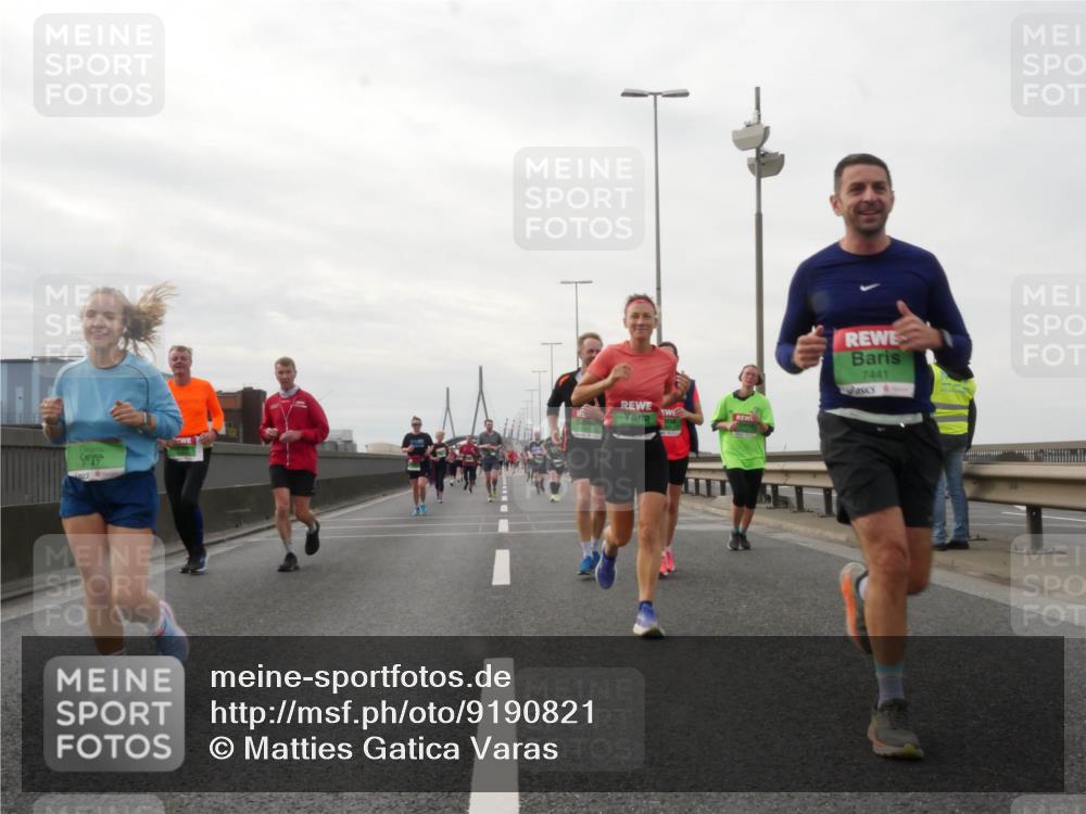 03.10.2025 - Köhlbrandbrückenlauf Matties Gatica Varas http://msf.ph/oto/9190821 03.10.2025 16:03:49 Position 3 7441 meine-sportfotos.de