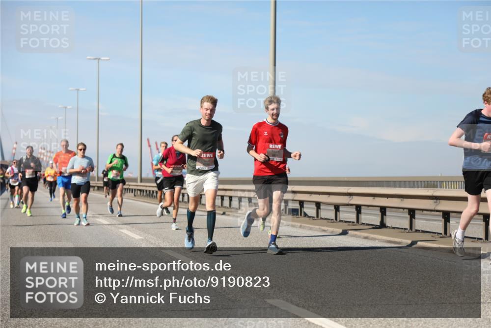 03.10.2025 - Köhlbrandbrückenlauf Yannick Fuchs http://msf.ph/oto/9190823 03.10.2025 11:51:13 Position 3  meine-sportfotos.de