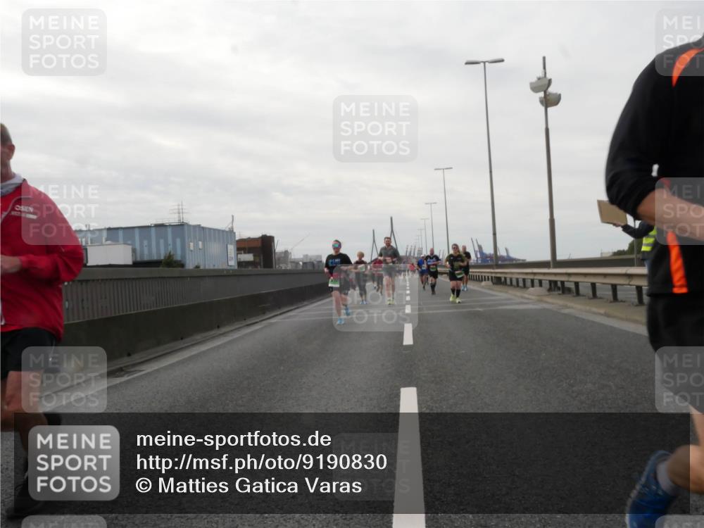 03.10.2025 - Köhlbrandbrückenlauf Matties Gatica Varas http://msf.ph/oto/9190830 03.10.2025 16:03:51 Position 3  meine-sportfotos.de