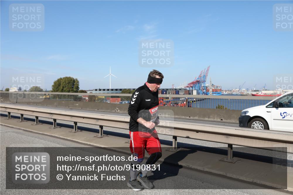 03.10.2025 - Köhlbrandbrückenlauf Yannick Fuchs http://msf.ph/oto/9190831 03.10.2025 12:10:55 Position 3  meine-sportfotos.de