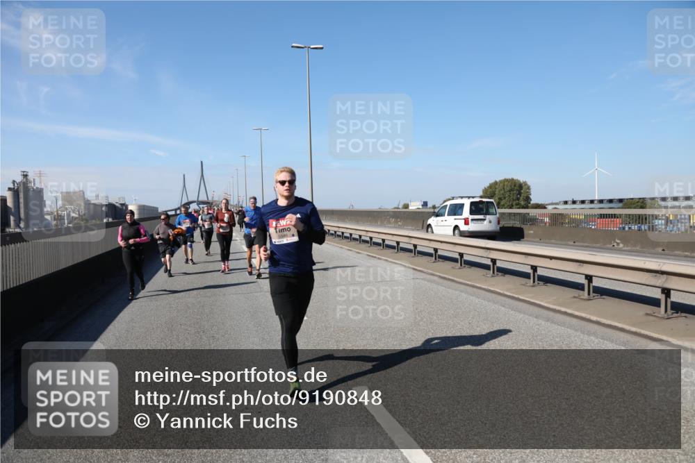 03.10.2025 - Köhlbrandbrückenlauf Yannick Fuchs http://msf.ph/oto/9190848 03.10.2025 12:10:57 Position 3 5546 meine-sportfotos.de