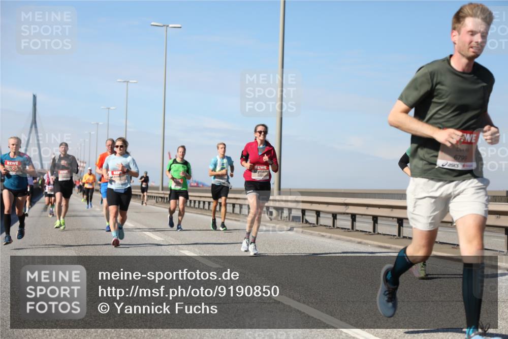 03.10.2025 - Köhlbrandbrückenlauf Yannick Fuchs http://msf.ph/oto/9190850 03.10.2025 11:51:15 Position 3 6799 meine-sportfotos.de