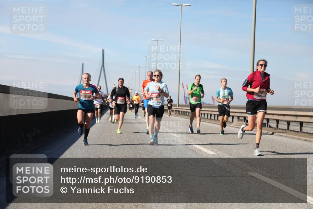 03.10.2025 - Köhlbrandbrückenlauf Yannick Fuchs http://msf.ph/oto/9190853 03.10.2025 11:51:15 Position 3  meine-sportfotos.de