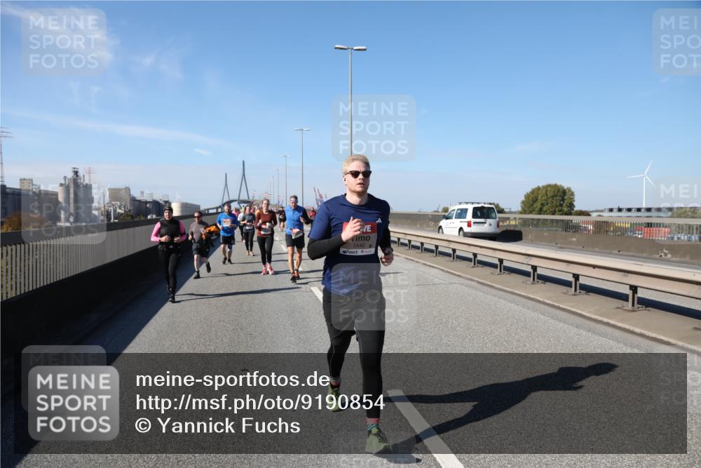 03.10.2025 - Köhlbrandbrückenlauf Yannick Fuchs http://msf.ph/oto/9190854 03.10.2025 12:10:57 Position 3 5546 meine-sportfotos.de