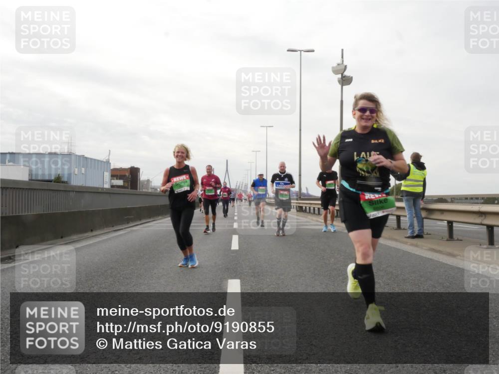 03.10.2025 - Köhlbrandbrückenlauf Matties Gatica Varas http://msf.ph/oto/9190855 03.10.2025 16:03:56 Position 3  meine-sportfotos.de