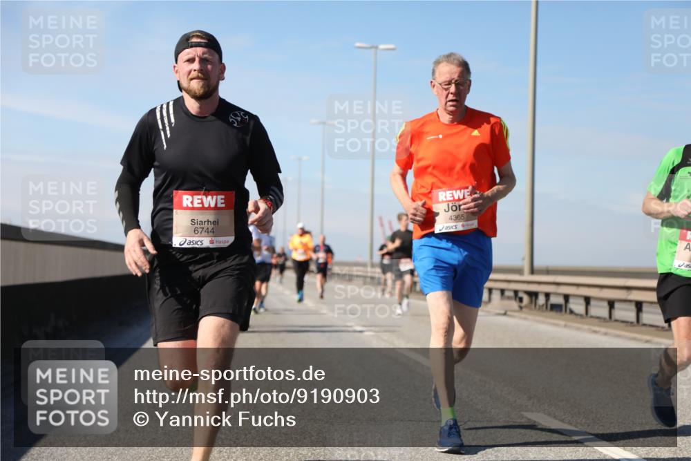 03.10.2025 - Köhlbrandbrückenlauf Yannick Fuchs http://msf.ph/oto/9190903 03.10.2025 11:51:19 Position 3 6744, 4365 meine-sportfotos.de