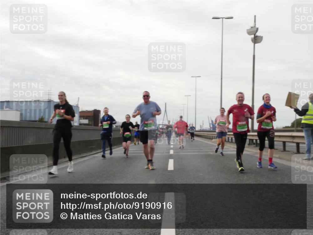 03.10.2025 - Köhlbrandbrückenlauf Matties Gatica Varas http://msf.ph/oto/9190916 03.10.2025 16:04:10 Position 3  meine-sportfotos.de