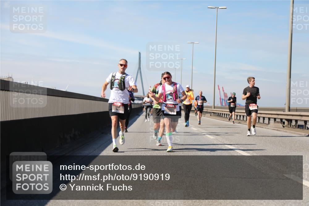 03.10.2025 - Köhlbrandbrückenlauf Yannick Fuchs http://msf.ph/oto/9190919 03.10.2025 11:51:21 Position 3  meine-sportfotos.de