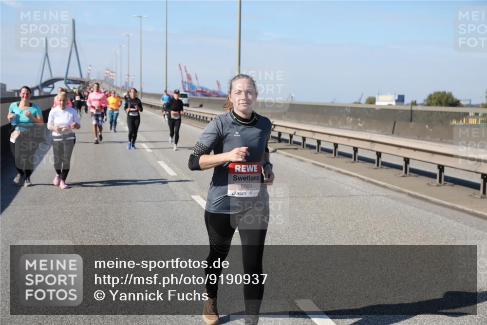 03.10.2025 - Köhlbrandbrückenlauf Yannick Fuchs http://msf.ph/oto/9190937 03.10.2025 12:11:03 Position 3 5551 meine-sportfotos.de
