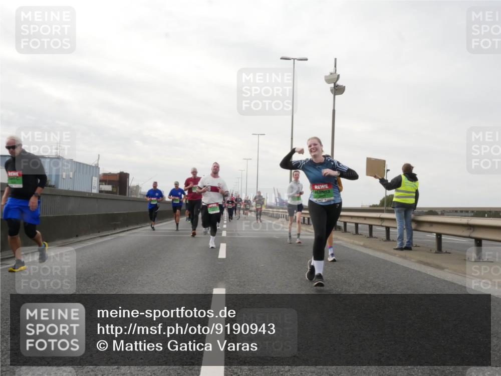 03.10.2025 - Köhlbrandbrückenlauf Matties Gatica Varas http://msf.ph/oto/9190943 03.10.2025 16:04:19 Position 3  meine-sportfotos.de