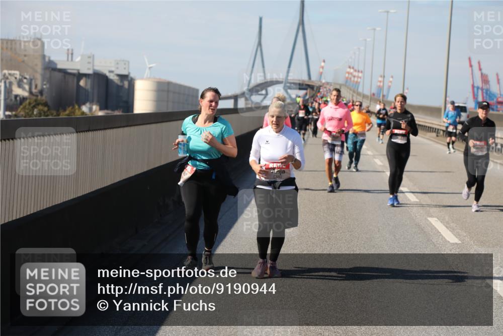 03.10.2025 - Köhlbrandbrückenlauf Yannick Fuchs http://msf.ph/oto/9190944 03.10.2025 12:11:04 Position 3 5680 meine-sportfotos.de