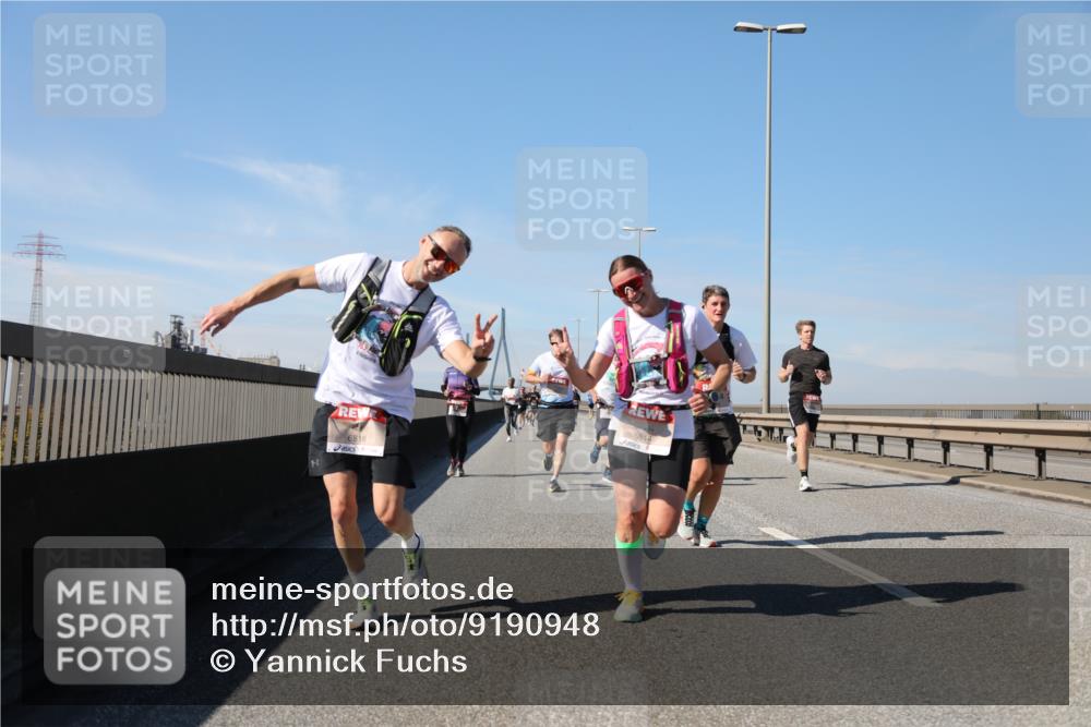 03.10.2025 - Köhlbrandbrückenlauf Yannick Fuchs http://msf.ph/oto/9190948 03.10.2025 11:51:23 Position 3 6816, 6814 meine-sportfotos.de