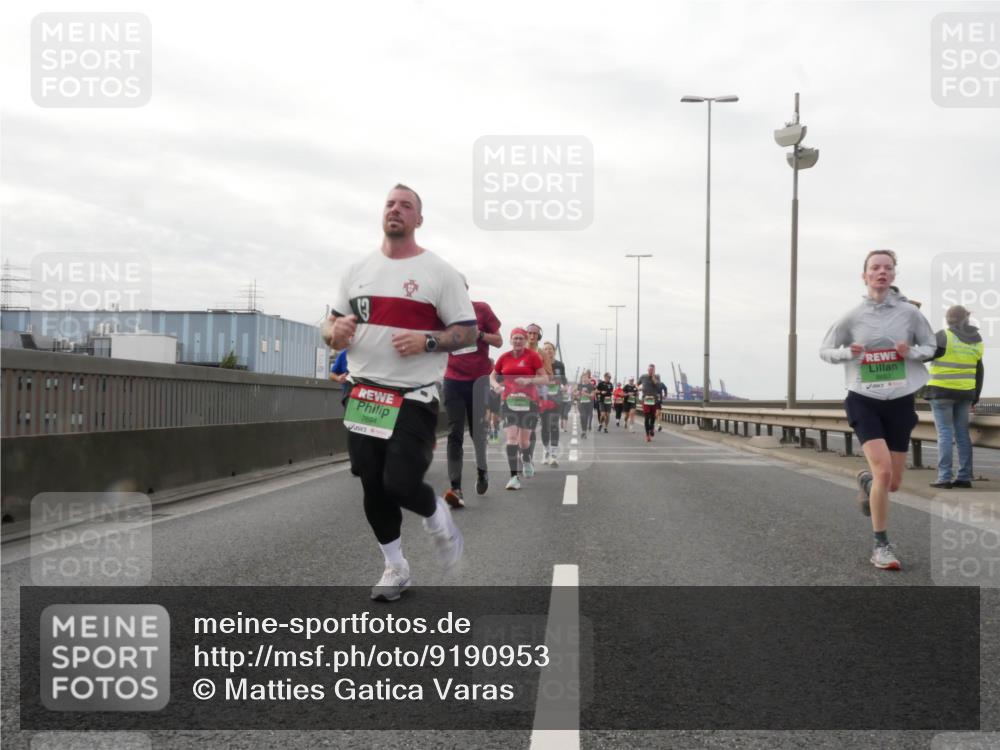 03.10.2025 - Köhlbrandbrückenlauf Matties Gatica Varas http://msf.ph/oto/9190953 03.10.2025 16:04:21 Position 3 7694 meine-sportfotos.de
