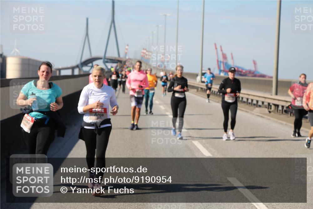 03.10.2025 - Köhlbrandbrückenlauf Yannick Fuchs http://msf.ph/oto/9190954 03.10.2025 12:11:05 Position 3 5680 meine-sportfotos.de