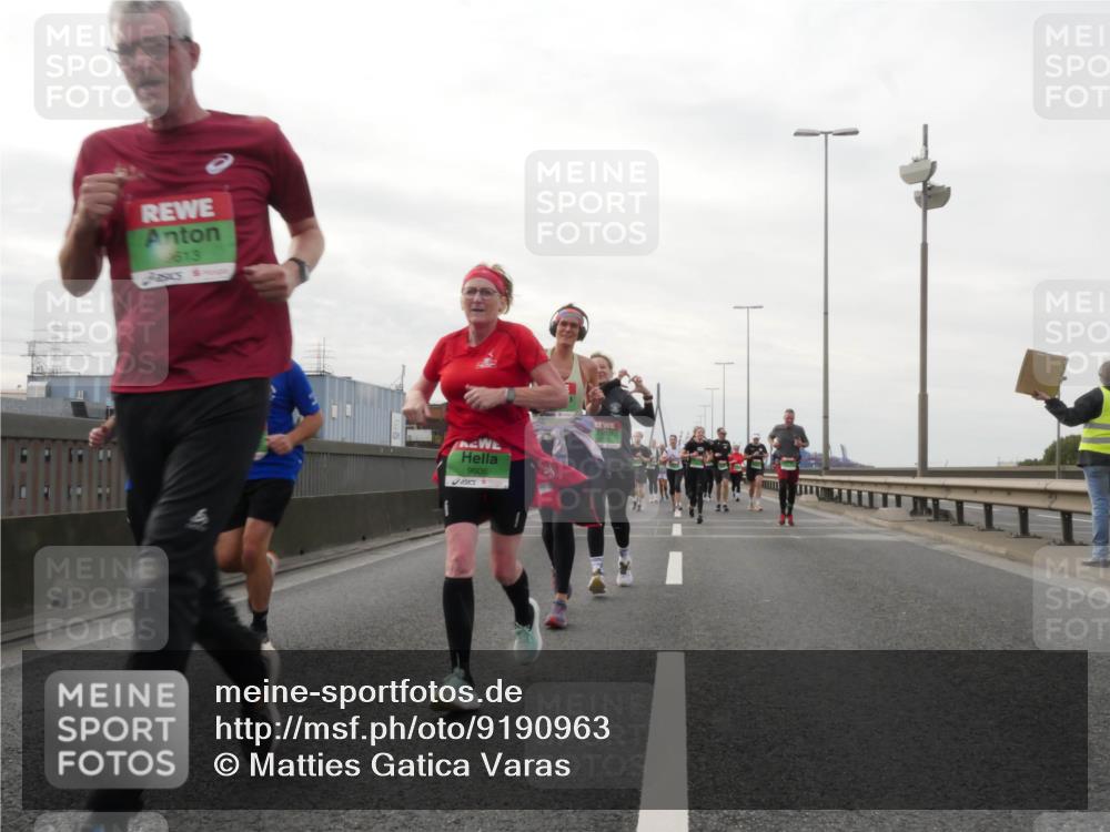 03.10.2025 - Köhlbrandbrückenlauf Matties Gatica Varas http://msf.ph/oto/9190963 03.10.2025 16:04:23 Position 3 1613, 9606 meine-sportfotos.de