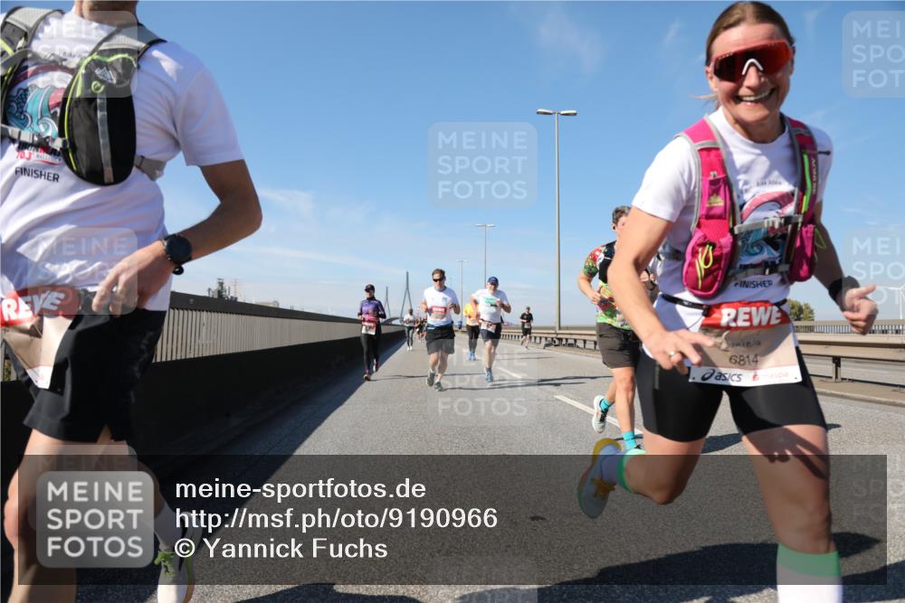 03.10.2025 - Köhlbrandbrückenlauf Yannick Fuchs http://msf.ph/oto/9190966 03.10.2025 11:51:24 Position 3 70, 3, 6814 meine-sportfotos.de