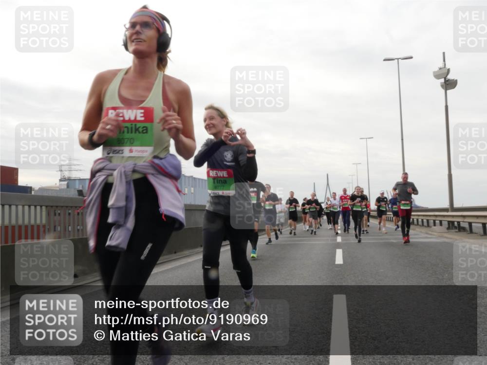 03.10.2025 - Köhlbrandbrückenlauf Matties Gatica Varas http://msf.ph/oto/9190969 03.10.2025 16:04:25 Position 3 8070, 8777 meine-sportfotos.de