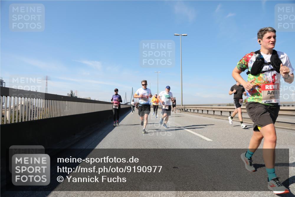 03.10.2025 - Köhlbrandbrückenlauf Yannick Fuchs http://msf.ph/oto/9190977 03.10.2025 11:51:24 Position 3 4262 meine-sportfotos.de